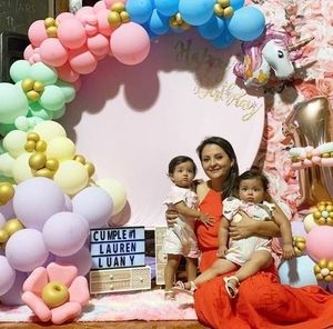 Meet your Posher, Empresa molicesa